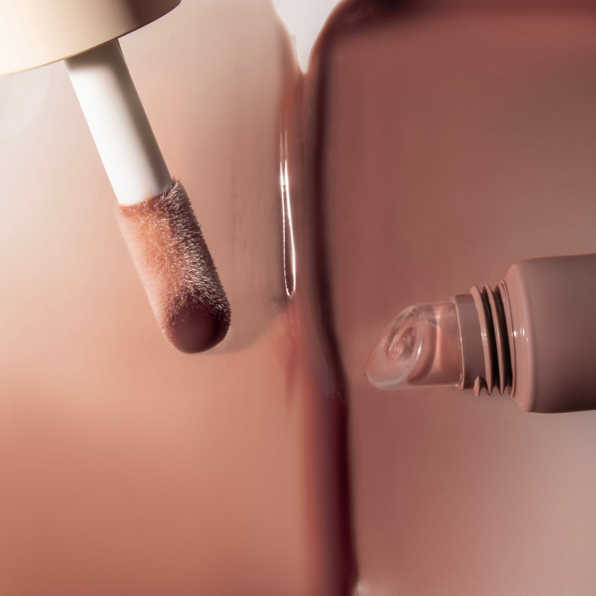 dream-lip-oil-warm-beige-o0 PDP_DLO-WarmBeige-3.jpg