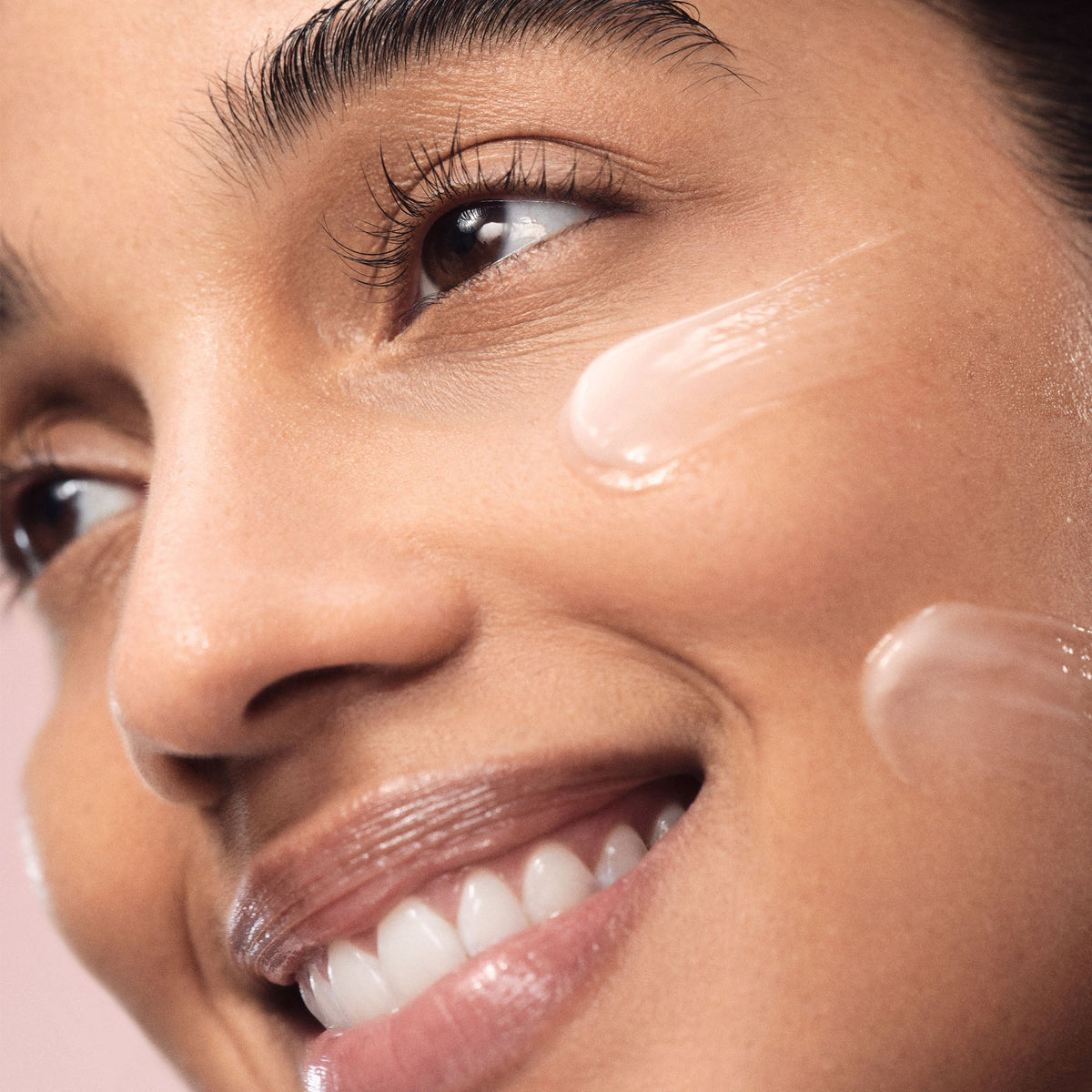 mini-cloud-dew-gel-cream-moisturizer-l3 2026-Cloud-Dew-2.jpg