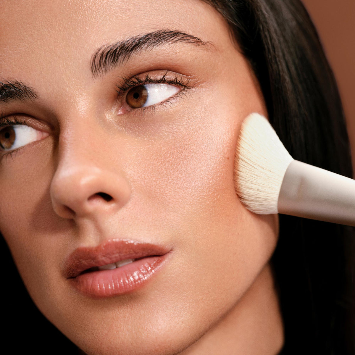 the-bronzer-brush-c4 Bronzer_Brush.jpg
