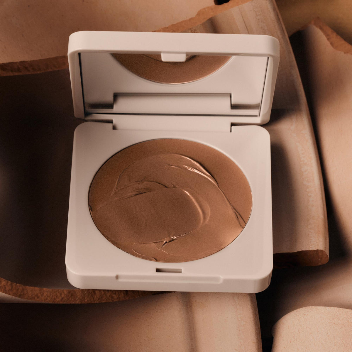 bronzer-butter-balm-clay-k4 Bronzer_Clayy-3.jpg